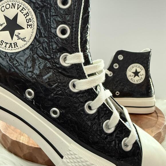 Converse Chuck Taylor Lift Platform Crinkled Leather Women's 7 Black A13384C - Picture 2 of 13